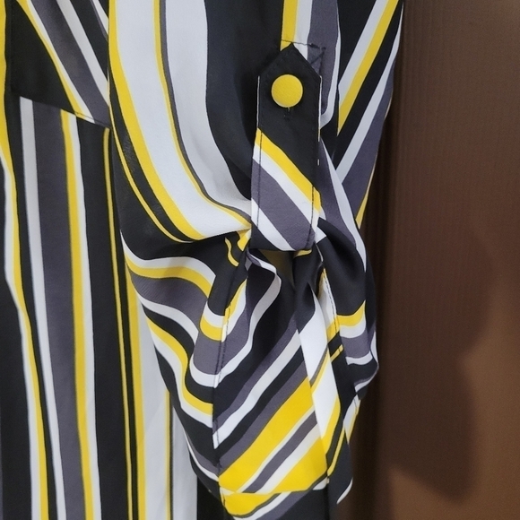 + Torrid Harper yellow black white striped georgette tunic top - Picture 6 of 11